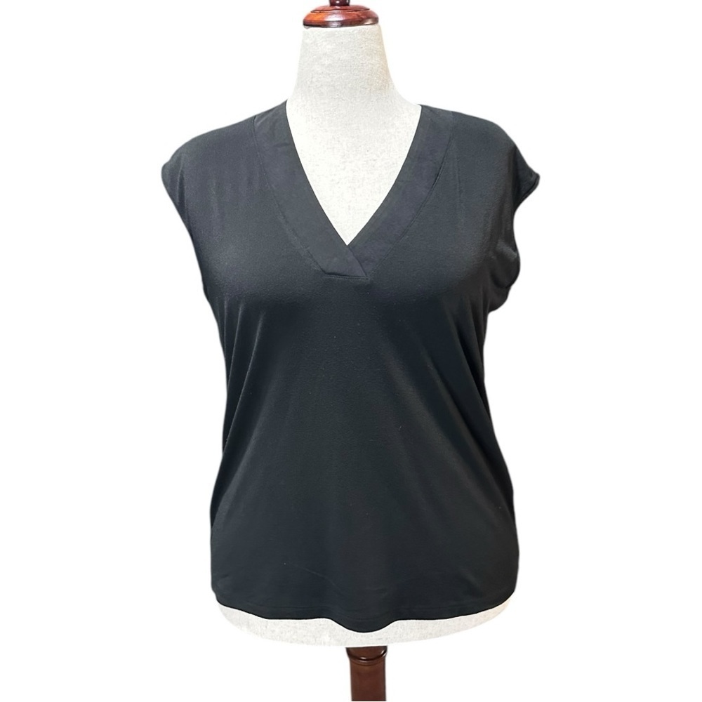 Banana Republic Black V-neck Cap Sleeve Blouse Size Medium